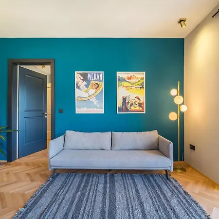 Rosa Unterschoeberlehof - Eliza * Merano