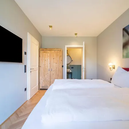 Rosa Unterschoeberlehof - Eliza Apartment