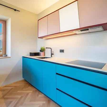 Rosa Unterschoeberlehof - Eliza Apartment Merano